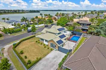 2 Aristoy Close, Conifer Grove