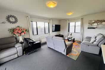 9 Checketts Place, Kingswell