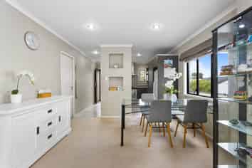 131 Fernhill Way, Albany