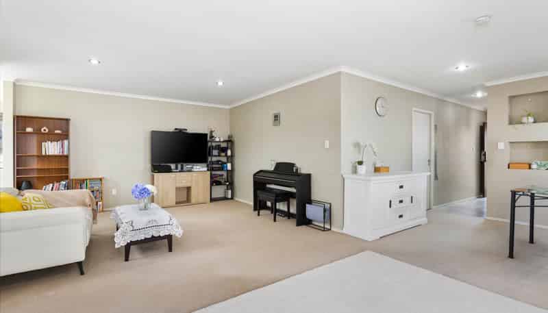 131 Fernhill Way, Albany