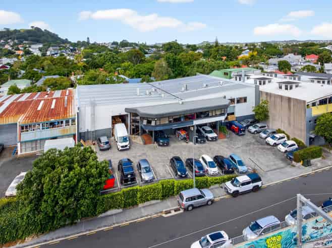Double Industrial HQ | 200m from Maungawhau CRL