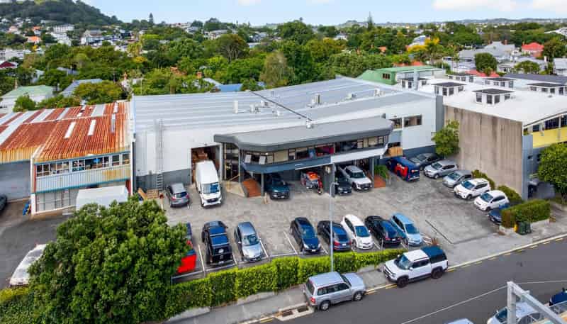 8-10 Haultain Street, Mount Eden