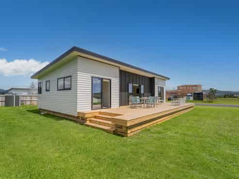 290 Harbour Drive, Matarangi