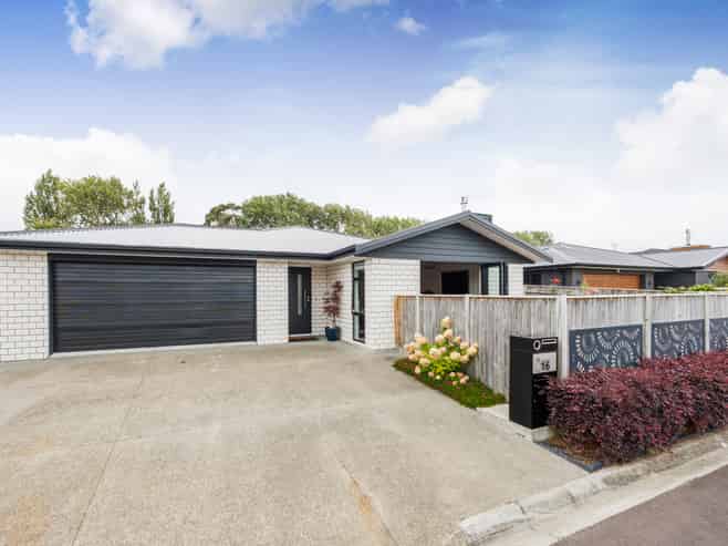 16 Serenity Crescent, Kelvin Grove