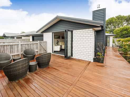 16 Serenity Crescent, Kelvin Grove