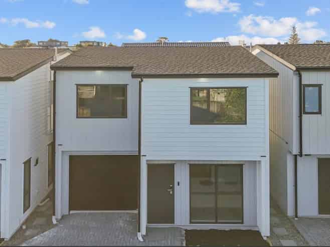 Lot 2/20 BEAUMONTS WAY, Manurewa