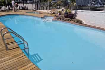 2/2 Weranui Road, Waiwera