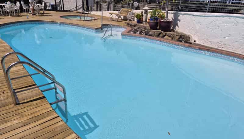 2/2 Weranui Road, Waiwera