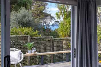 54 Mera Road, Algies Bay