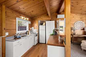 54 Mera Road, Algies Bay