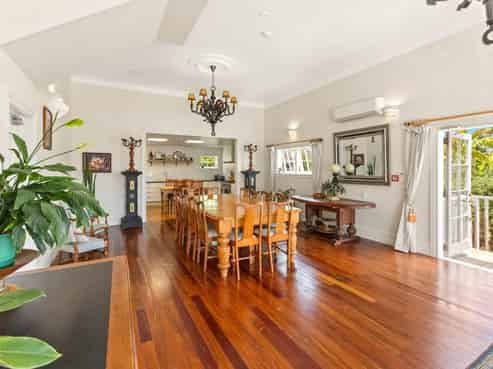 4 Russell Esplanade, Rawene