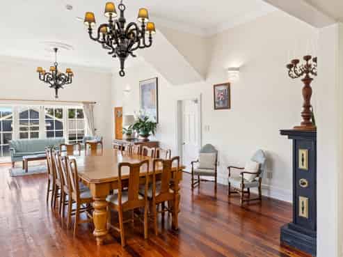 4 Russell Esplanade, Rawene