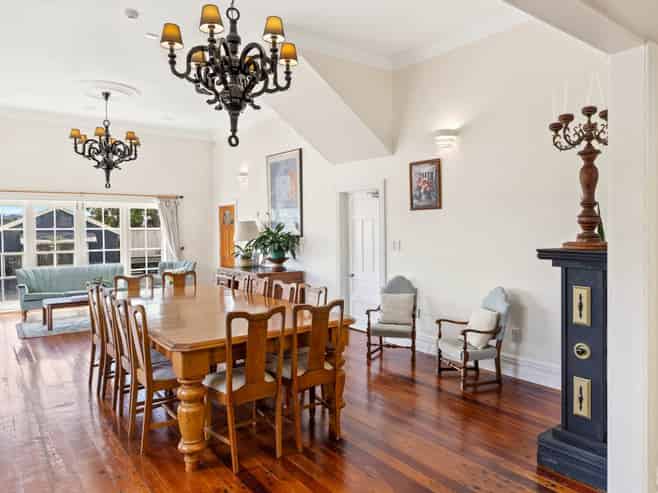 4 Russell Esplanade, Rawene