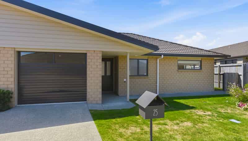 25/171 Waerenga Road, Otaki