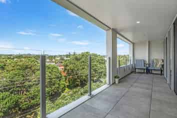304/25 Bute Road, Browns Bay