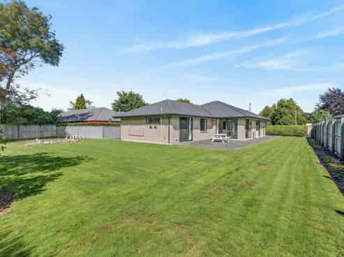 5 Oakden Drive, Darfield