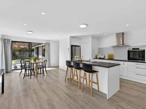 5 Oakden Drive, Darfield