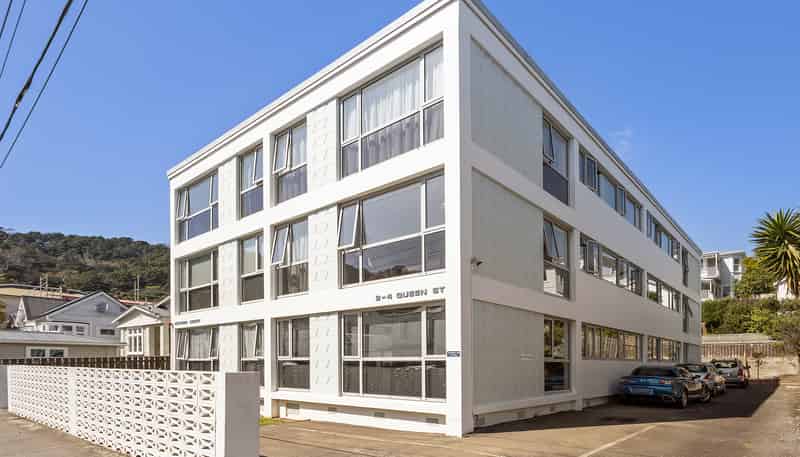 4/4 Queen Street, Mount Victoria