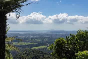 5 Brabant Road, Waiatarua