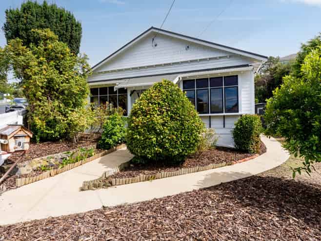 104 Neidpath Road, Mornington