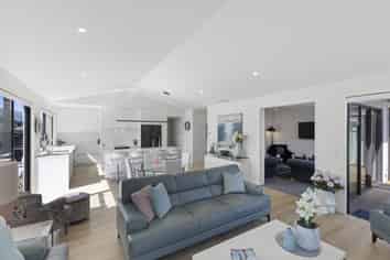 52 Manakura Street, Russley