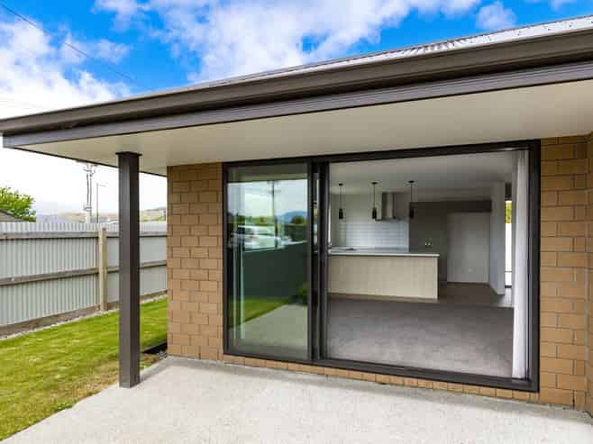 72A Redwood Street, Redwoodtown