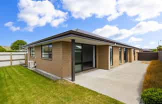 72A Redwood Street, Redwoodtown