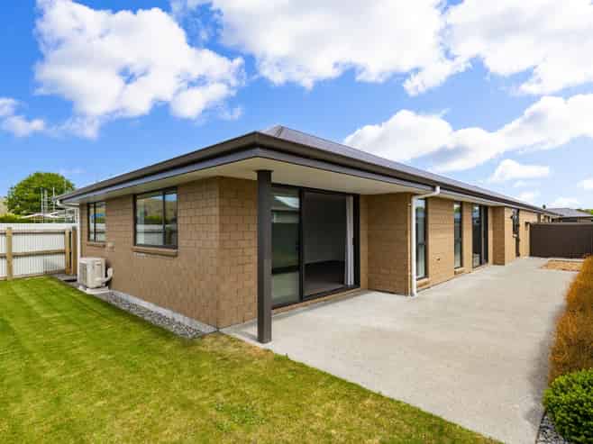 72A Redwood Street, Redwoodtown