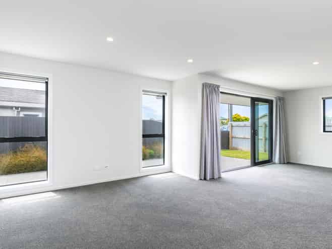 72A Redwood Street, Redwoodtown