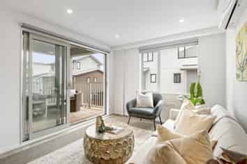 106/28B Eileen Newey Place, Henderson