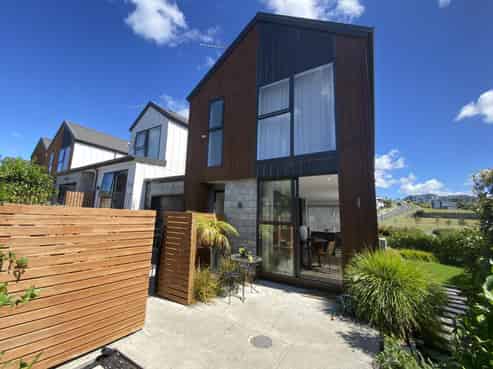 51 Bonair Crescent, Millwater