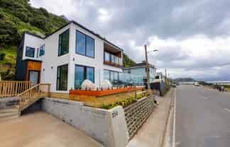 354 The Esplanade, Island Bay