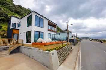 354 The Esplanade, Island Bay