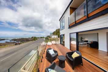 354 The Esplanade, Island Bay