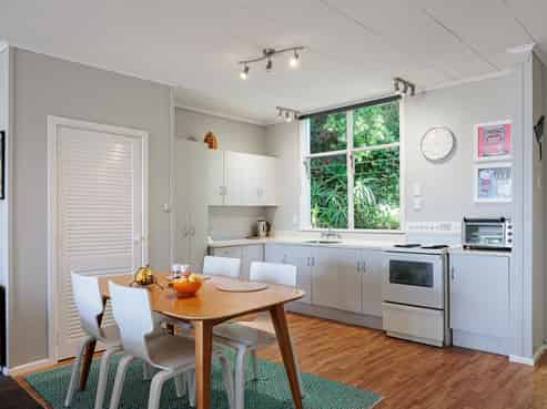 156 Battery Road, Bluff Hill