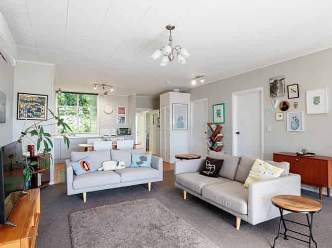 156 Battery Road, Bluff Hill