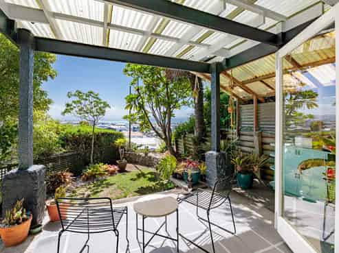 156 Battery Road, Bluff Hill