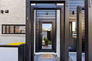 3/4 Taramea Place, Addington