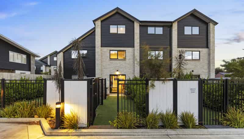 3/4 Taramea Place, Addington