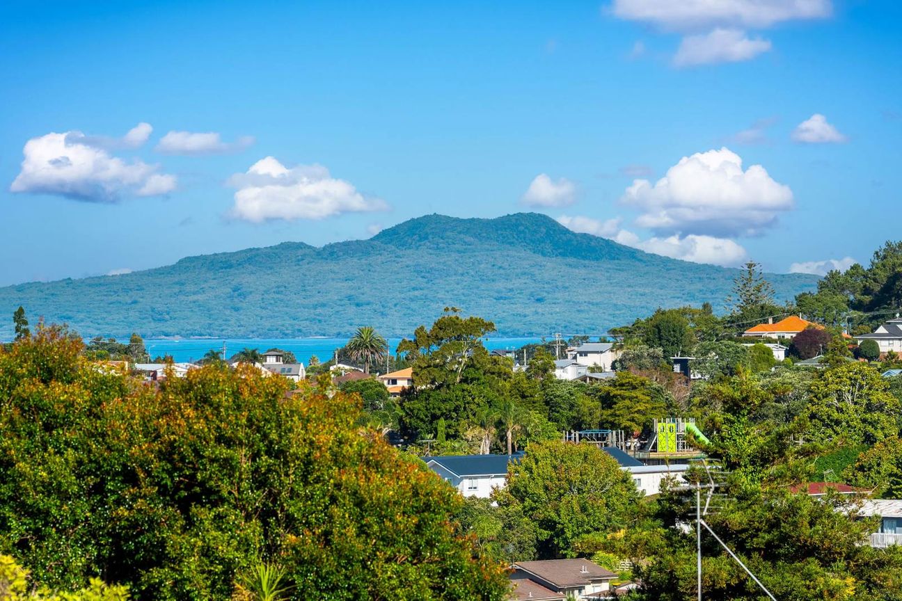 Blue chip in Mairangi - Rangitoto School Zone - Aanzicht 2