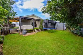 8B Waipouri Road, Mangere