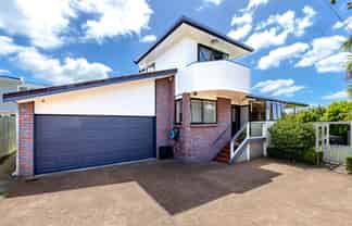 32a  Jaemont Avenue, Te Atatu South