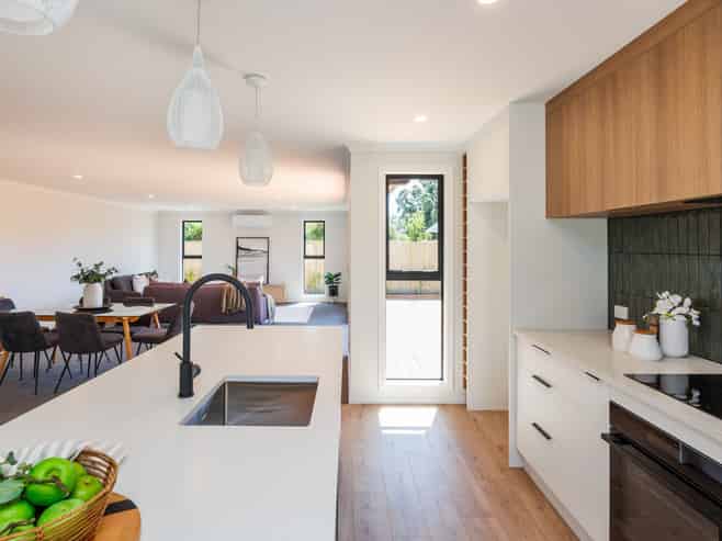 5A Belvedere Crescent, Takaro