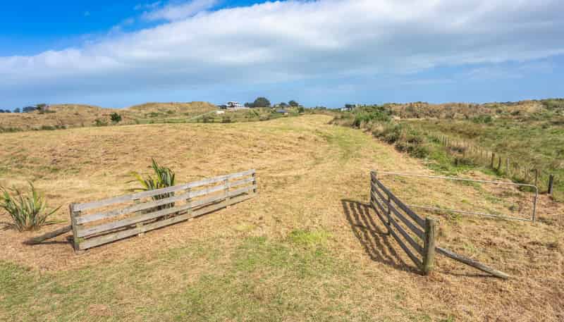92 Strathnaver Drive, Waikawa Beach