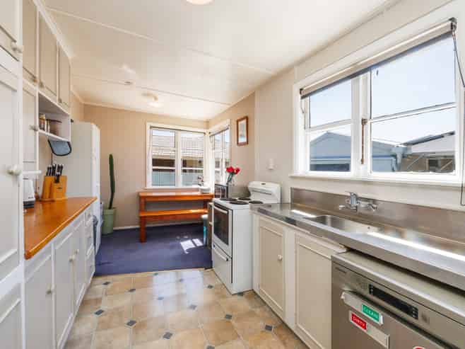 15 Upham Terrace, Roslyn