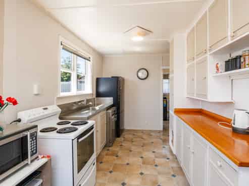 15 Upham Terrace, Roslyn