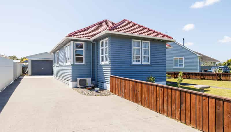 15 Upham Terrace, Roslyn