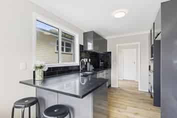 156 Paremata Road, Paremata