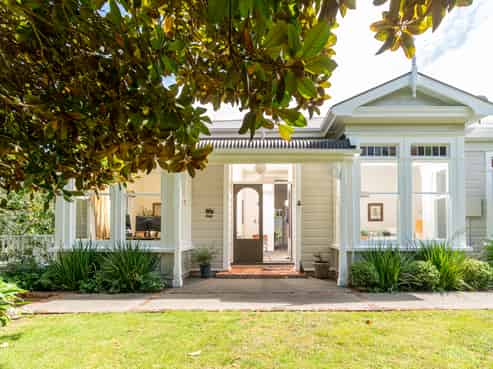 34 Simla Crescent, Khandallah