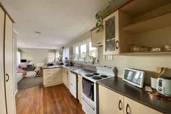 27 Andrew Street, Stoke